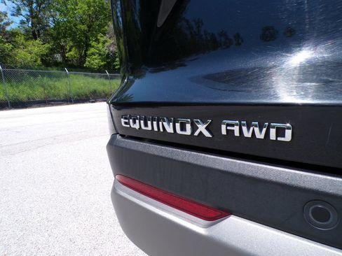 Used 2025 Chevrolet Equinox LT AWD/4WD image 14