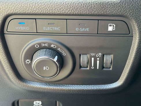 Used 2023 Jeep Grand Cherokee Overland AWD/4WD image 20