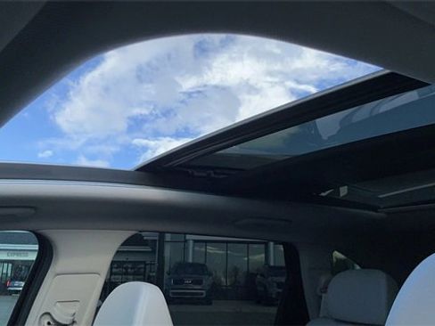 Certified 2025 Kia Sorento EX w/ EX Panoramic Sunroof Package image 34