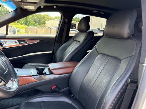 Used 2019 Lincoln Nautilus Black Label image 21