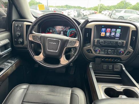 Used 2018 GMC Sierra 1500 Denali w/ Denali Ultimate Package AWD/4WD image 12