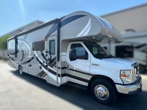 Used 2013 Ford E-450 and Econoline 450 Super Duty w/ Motorhome Prep Pkg image 17