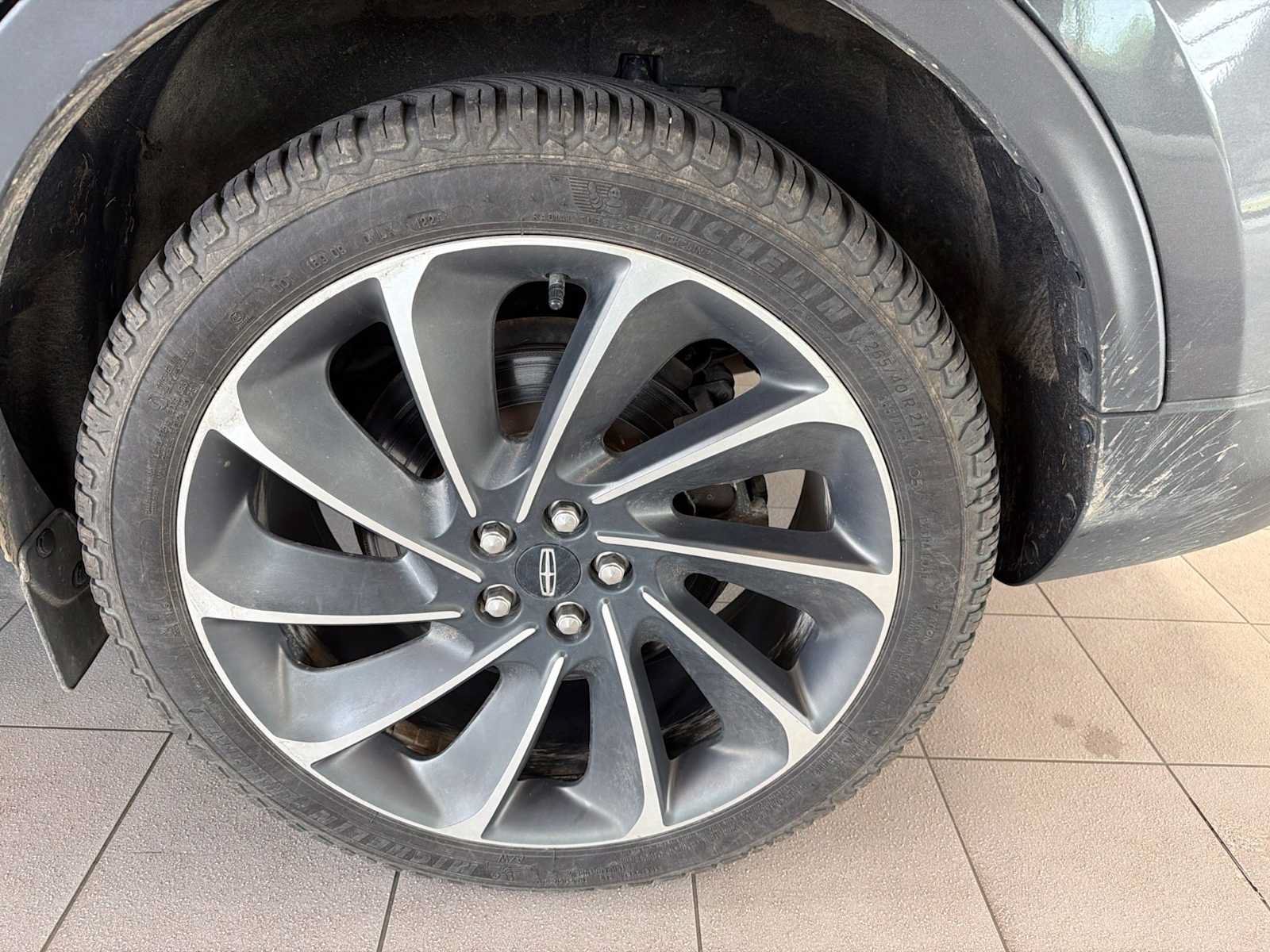 Used 2019 Lincoln Nautilus Reserve w/ Ultimate Package AWD/4WD image 14