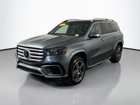 Used 2025 Mercedes-Benz GLS 450 4MATIC w/ AMG Line Exterior image 3