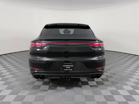 Certified 2023 Porsche Cayenne Turbo AWD/4WD image 8