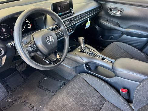 Used 2025 Honda HR-V LX image 11