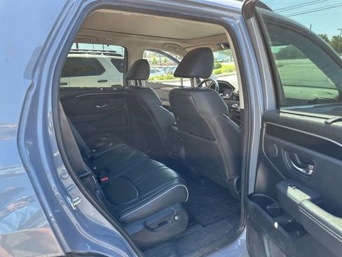 Used 2024 Honda Pilot Elite image 12