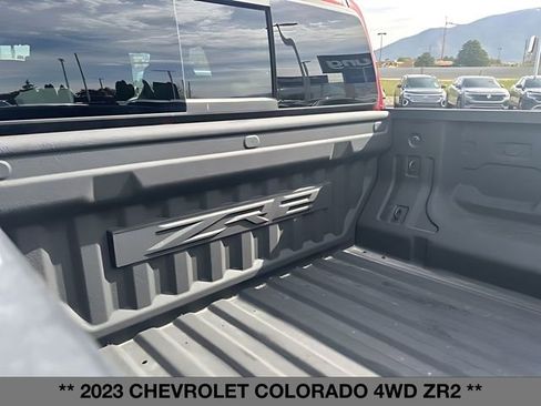 Used 2023 Chevrolet Colorado ZR2 w/ ZR2 Convenience Package III AWD/4WD image 18