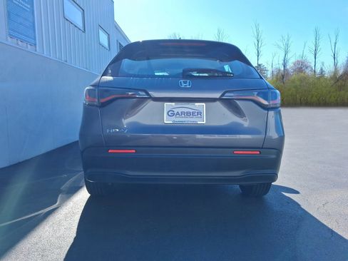 Used 2023 Honda HR-V LX image 11