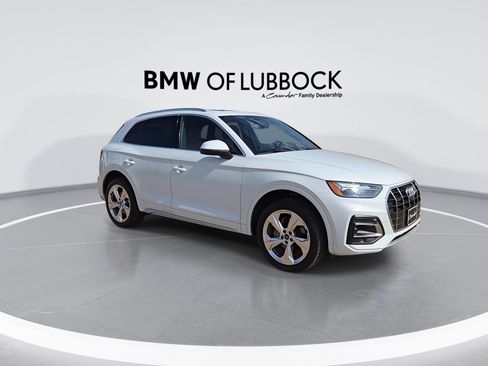 Used 2021 Audi Q5 2.0T Premium Plus w/ Premium Plus Package AWD/4WD image 2