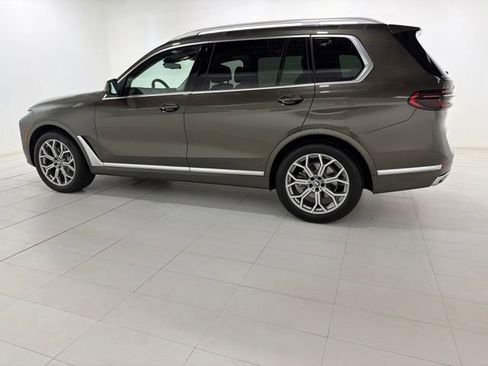 Used 2024 BMW X7 xDrive40i w/ Parking Assistance Package AWD/4WD image 23