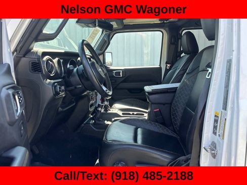 Used 2020 Jeep Wrangler Unlimited Sahara AWD/4WD image 9