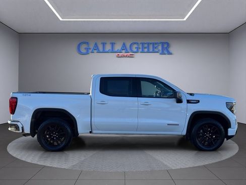 Used 2024 GMC Sierra 1500 Elevation image 3
