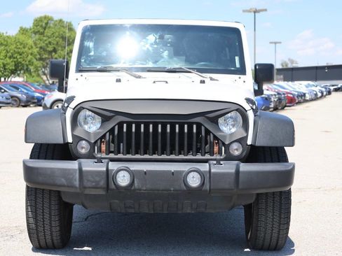 Used 2018 Jeep Wrangler Unlimited Sport S AWD/4WD image 5
