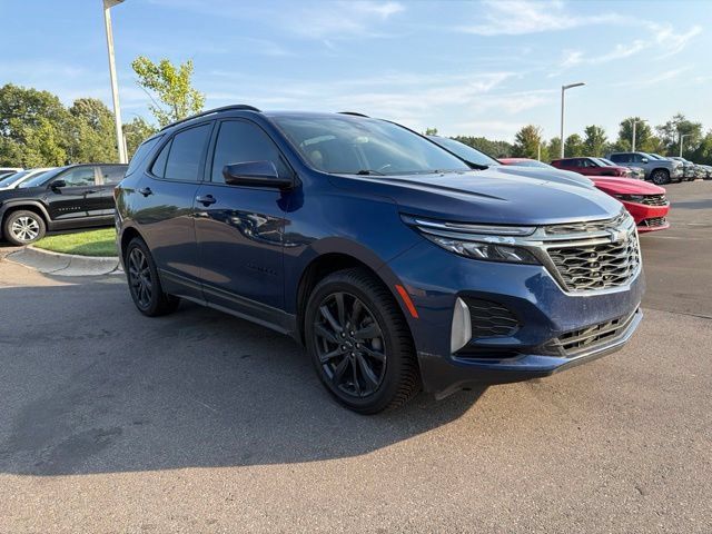 Used 2023 Chevrolet Equinox RS AWD/4WD image 4