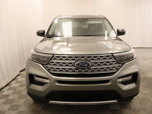Certified 2020 Ford Explorer Limited AWD/4WD image 4