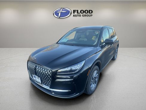 New 2026 Lincoln Corsair Premiere image 3