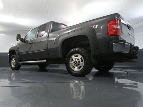 Used 2011 Chevrolet Silverado 2500 LT w/ Interior Plus Package AWD/4WD image 45