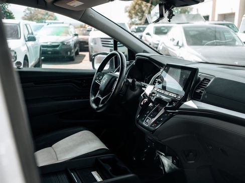 Used 2018 Honda Odyssey Elite image 57