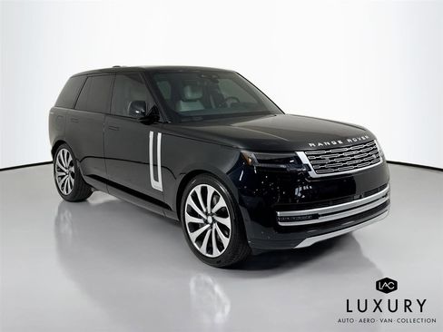 Used 2025 Land Rover Range Rover Autobiography image 3