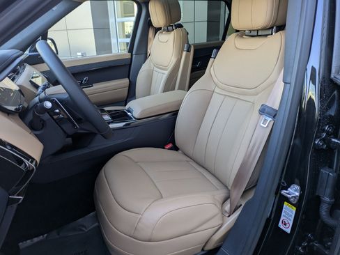 New 2025 Land Rover Range Rover Sport SE image 25