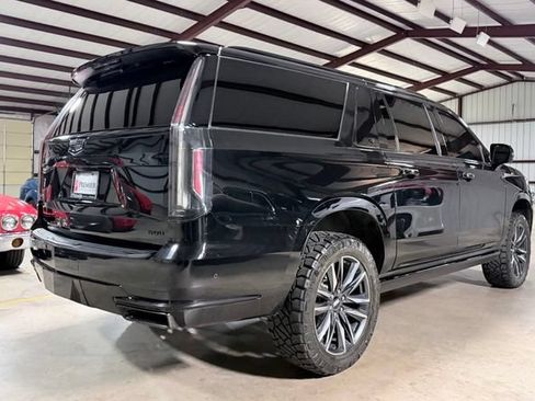 Used 2021 Cadillac Escalade ESV Sport w/ Driver Assist Tech Package RWD image 2