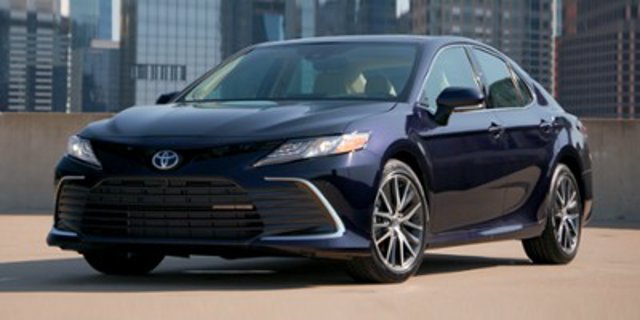 Used 2023 Toyota Camry SE FWD image 1