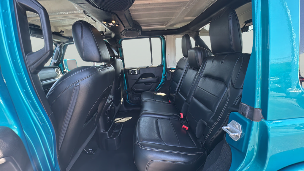 Used 2020 Jeep Wrangler Unlimited Sahara AWD/4WD image 33