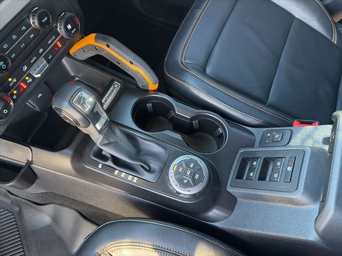 Used 2021 Ford Bronco Badlands image 36