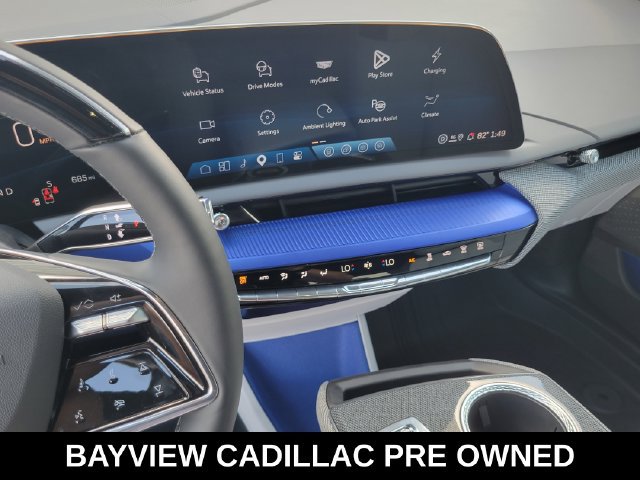 Certified 2027 Cadillac Optiq Luxury RWD image 12