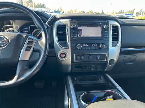 Used 2017 Nissan Titan SV image 24