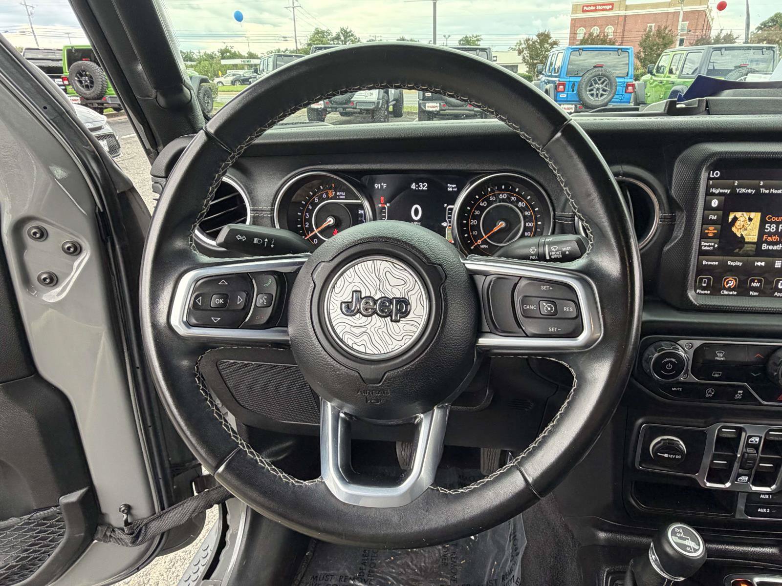 Used 2021 Jeep Wrangler Unlimited Sahara AWD/4WD image 15
