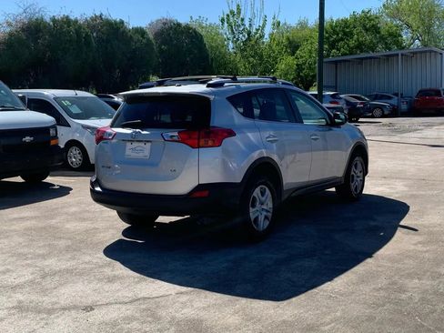 Used 2014 Toyota RAV4 LE FWD image 7