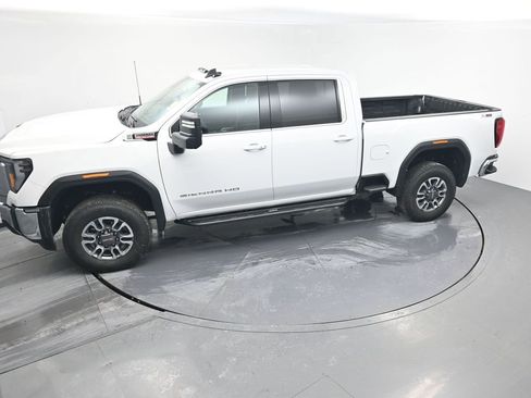 Used 2024 GMC Sierra 2500 SLE w/ SLE Value Package; image 28