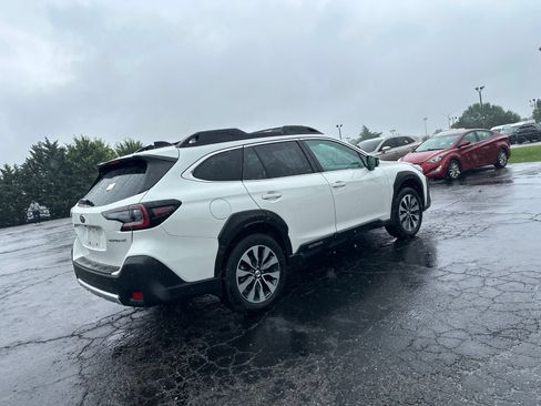 Used 2025 Subaru Outback Limited w/ Popular Package #2 AWD/4WD image 5