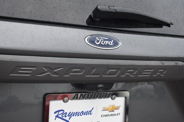Used 2023 Ford Explorer XLT w/ Equipment Group 202A AWD/4WD image 19
