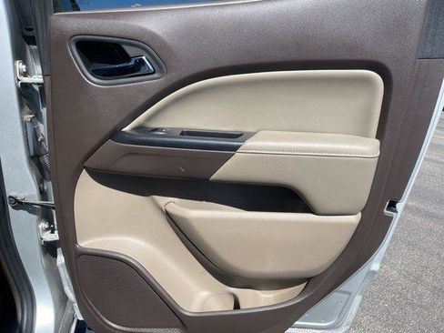 Used 2016 GMC Canyon SLE image 15