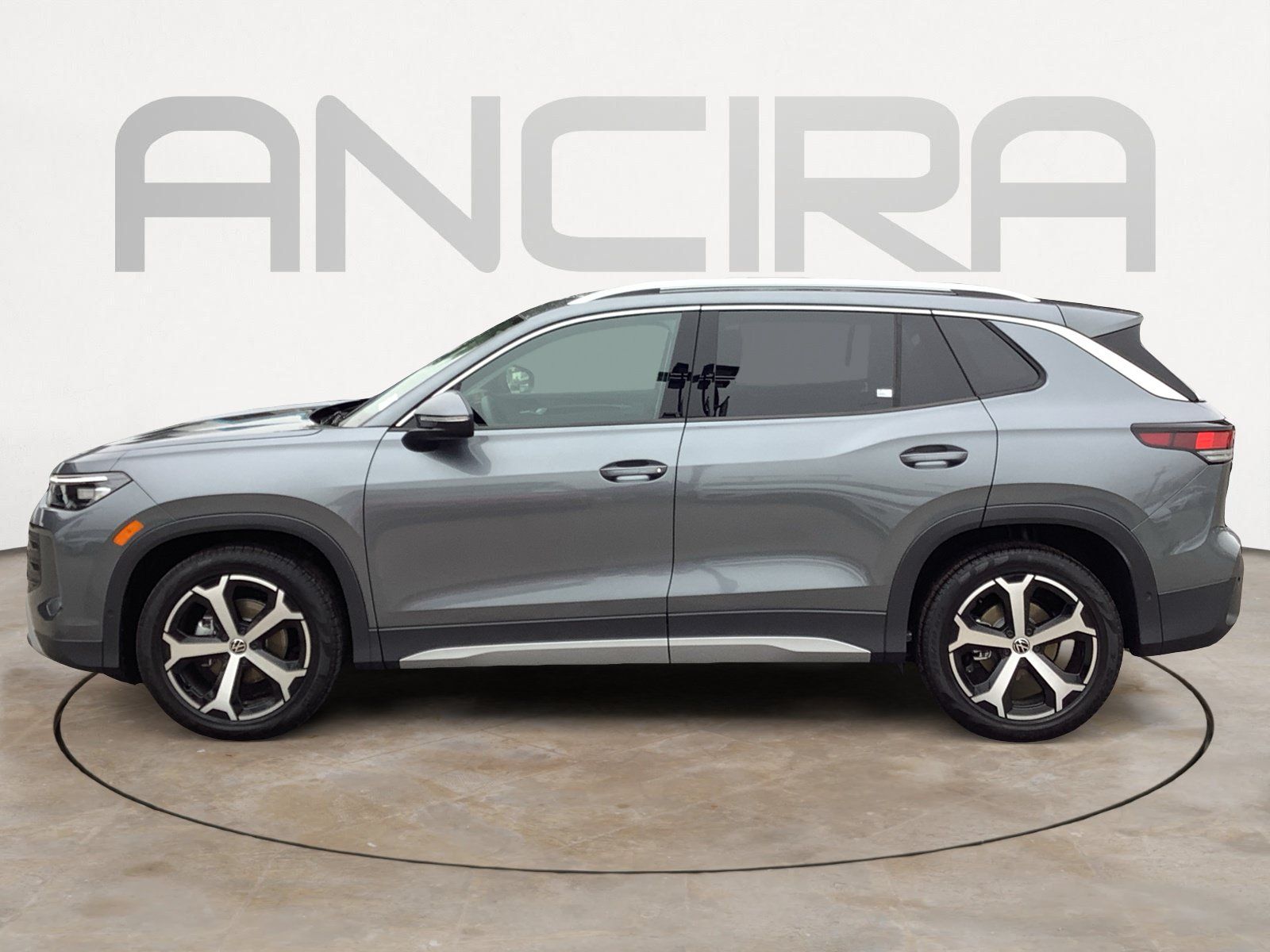 New 2026 Volkswagen Tiguan SE FWD image 5