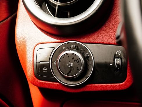 Used 2021 Alfa Romeo Stelvio Sprint w/ Sun & Sound Package image 24