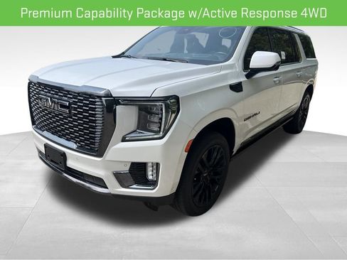 Used 2024 GMC Yukon XL Denali Ultimate AWD/4WD image 8