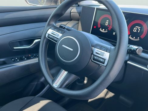 Certified 2025 Hyundai Tucson SEL FWD image 24