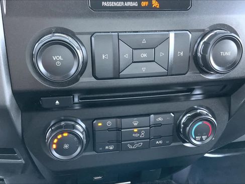 Used 2017 Ford F150 XLT w/ Equipment Group 301A Mid RWD image 32