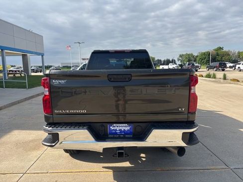 Used 2022 Chevrolet Silverado 3500 LT w/ Convenience Package AWD/4WD image 6