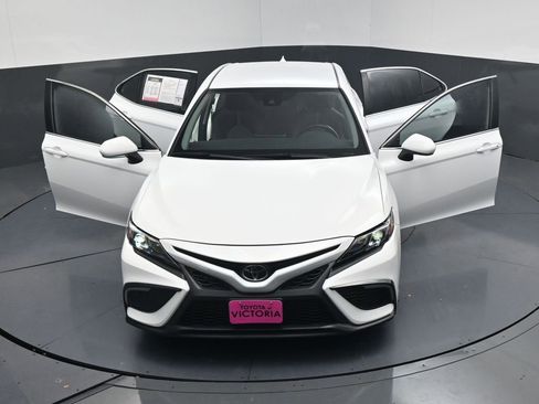 Used 2024 Toyota Camry SE FWD image 24