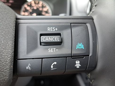 Used 2026 Nissan Rogue SV AWD/4WD image 38