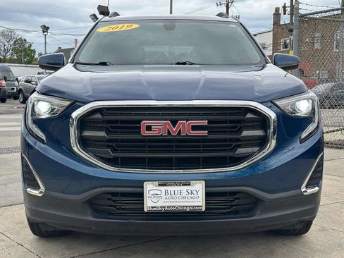 Used 2019 GMC Terrain SLE w/ Driver Convenience Package FWD image 2