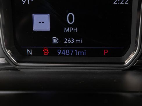 Used 2021 GMC Yukon AT4 w/ Rear Media and Nav Package AWD/4WD image 17