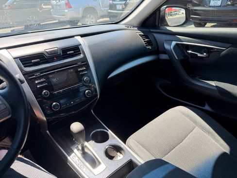 Used 2014 Nissan Altima 2.5 SV w/ Convenience Package FWD image 19