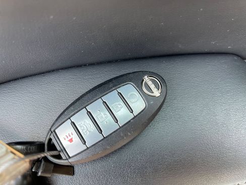 Used 2025 Nissan Altima 2.5 SV FWD image 25