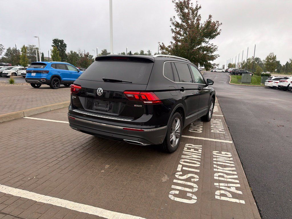Used 2021 Volkswagen Tiguan SEL AWD/4WD image 11